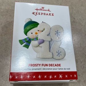 2016 Hallmark Keepsake Frosty Fun Decade NIB